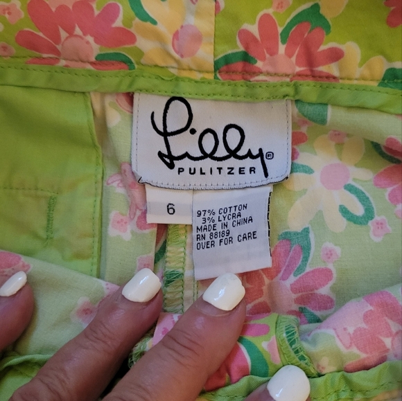 Ladies Lilly Pulitzer pants - Picture 2 of 2